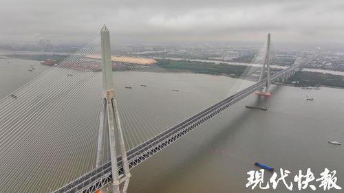 今日头条长江大桥,跨越时空的钢铁巨龙，见证武汉发展历程
