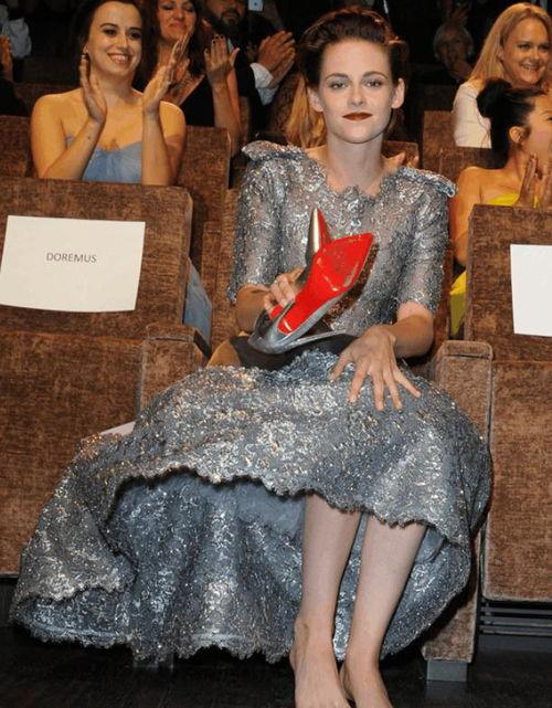 外国明星丝袜,外国明星的时尚演绎与魅力展现