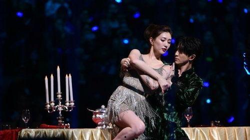 网红演唱会现场歌曲大全,经典旋律与热门新歌齐聚一堂