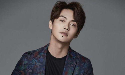 男明星投票,盘点年度最受欢迎男明星榜单揭晓！”