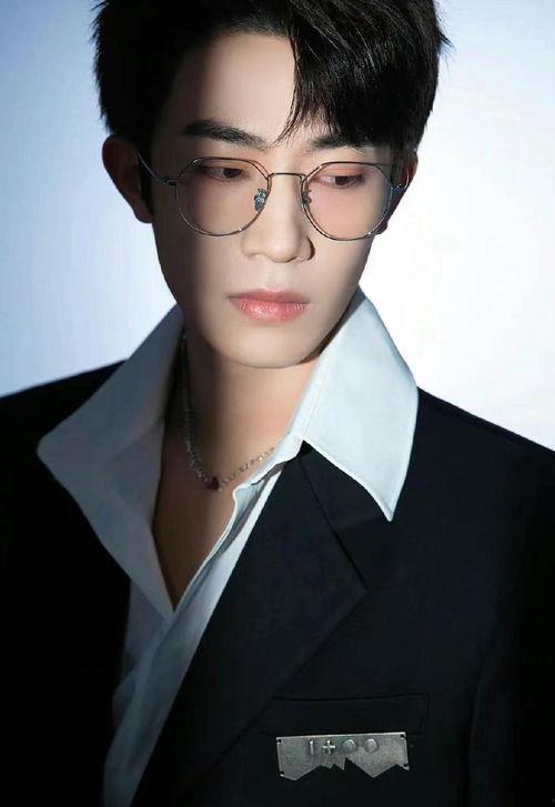 张开泰几线明星,多线发展，闪耀娱乐圈的璀璨明星