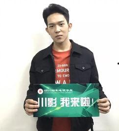 吃瓜群众李泽,吃瓜群众的崛起与网络现象的演变